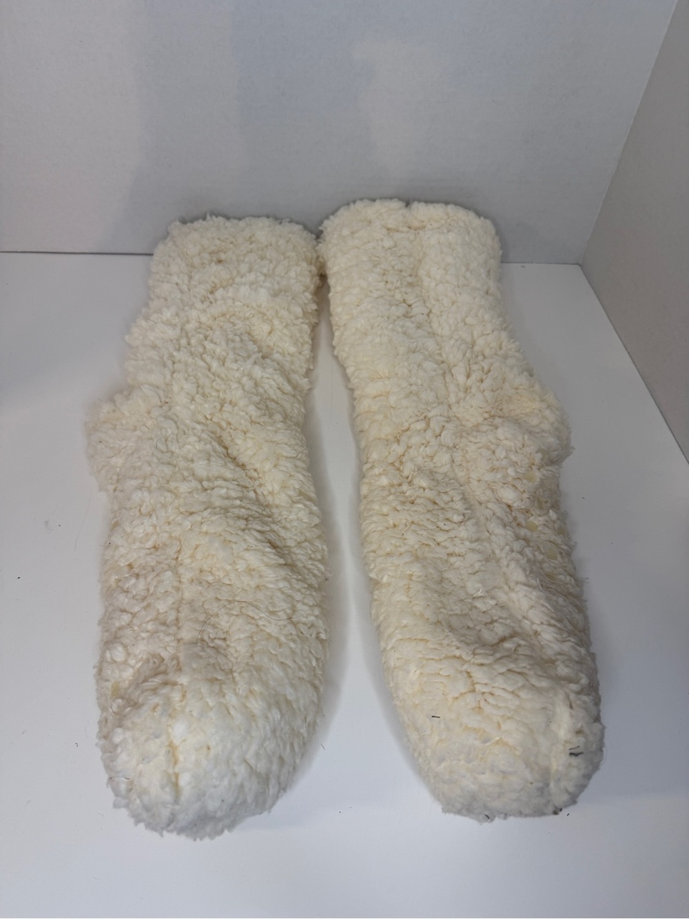 Cozy Cream Sherpa  Slipper socks – Plush Home Comfort